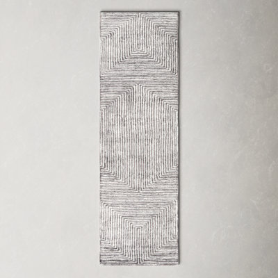 Balos Hand-Tufted Geometric Viscose Rug