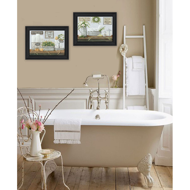 Ophelia & Co. «Fluffy T serviettes» - Bathroom Decor », art mural encadré pour salle de bain, reproduction d'art mural pour la maison, art mural de salle de bain par Pam Britton