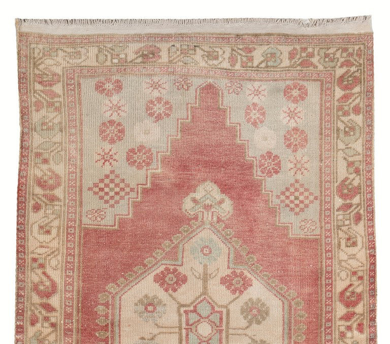 Tapis turc Oushak rétro fait à la main. Rouge doux délavé, bleu clair, couleurs crème