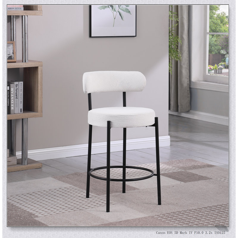 Ensemble de 2 tabourets modernes de hauteur comptoir, siège rembourré de 26 pouces avec pieds et repose-pieds en métal noir pour un repas confortable