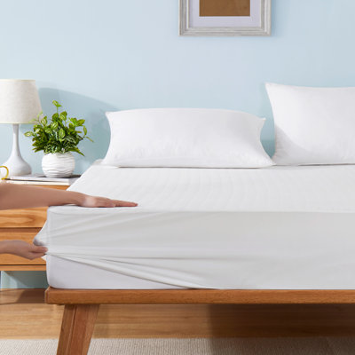 Protège-matelas en polyester