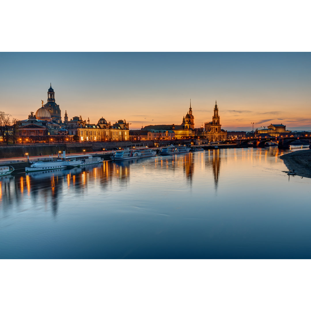 Dresden bei Sonnenuntergang - Kunstdrucke auf Leinwand