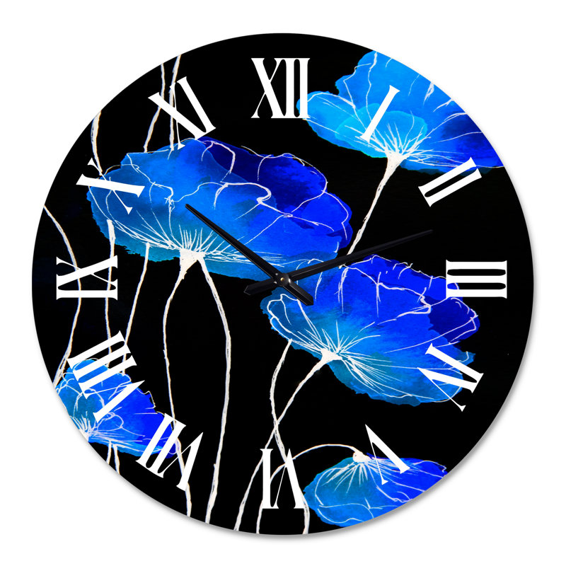 Détail d'une fleur bleue sur fond noir II - Horloge murale traditionnelle, Grand