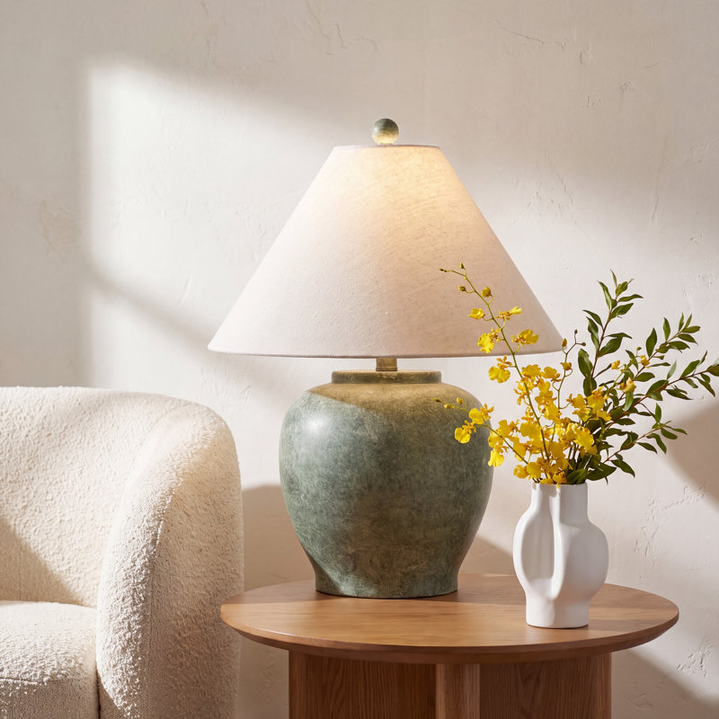 Deidrian 22 Inch Antique Resin Table Lamp