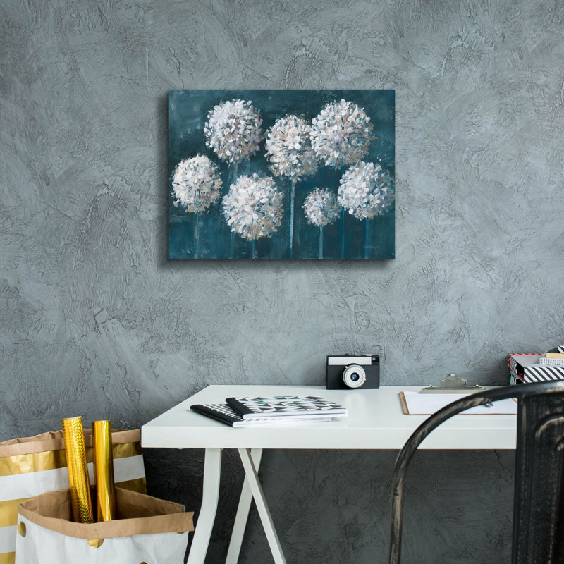 «Simple Agapanthus Dark» par Danhui Nai, art mural sur toile, H 12 pi x l 16 pi