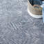 Tapis gris / ivoire en viscose / laine / coton touffeté à la main Kennison-80510027