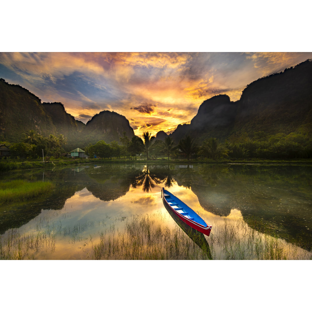 Sonnenaufgang in Rammang von Raung - Kunstdrucke auf Leinwand