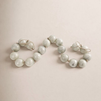 Pearl Iron Novelty Garland Garland