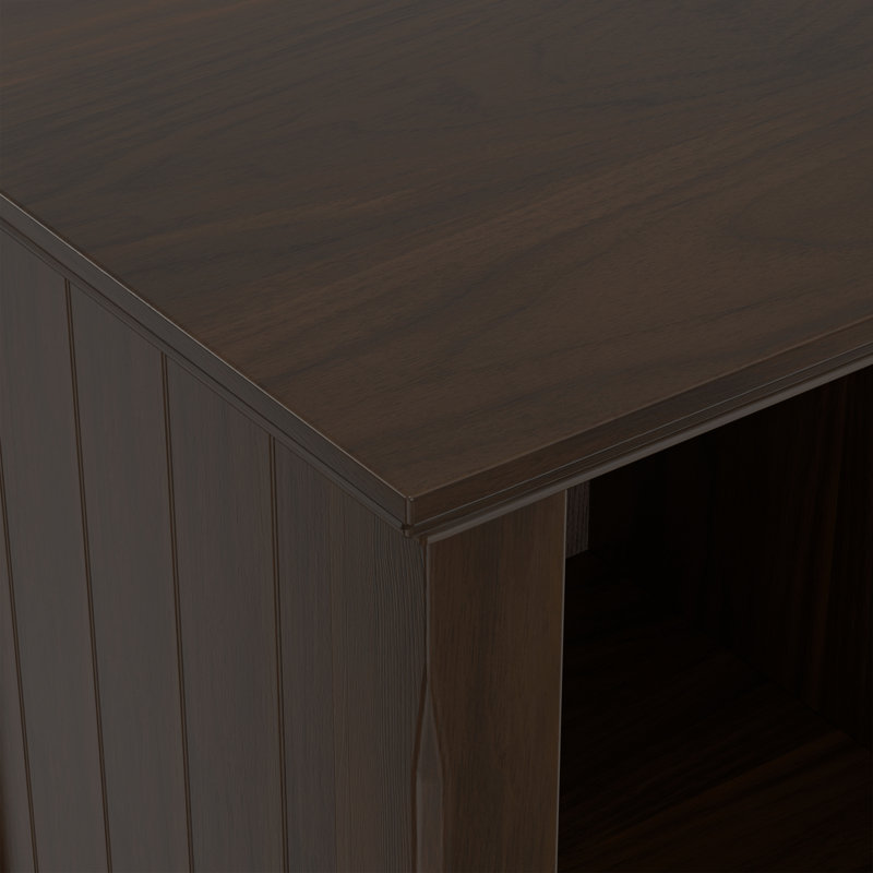 Table de canapé de rangement transitionnelle en bois massif de 8 po avec panneaux latéraux rainurés et pieds fuselés Acadian