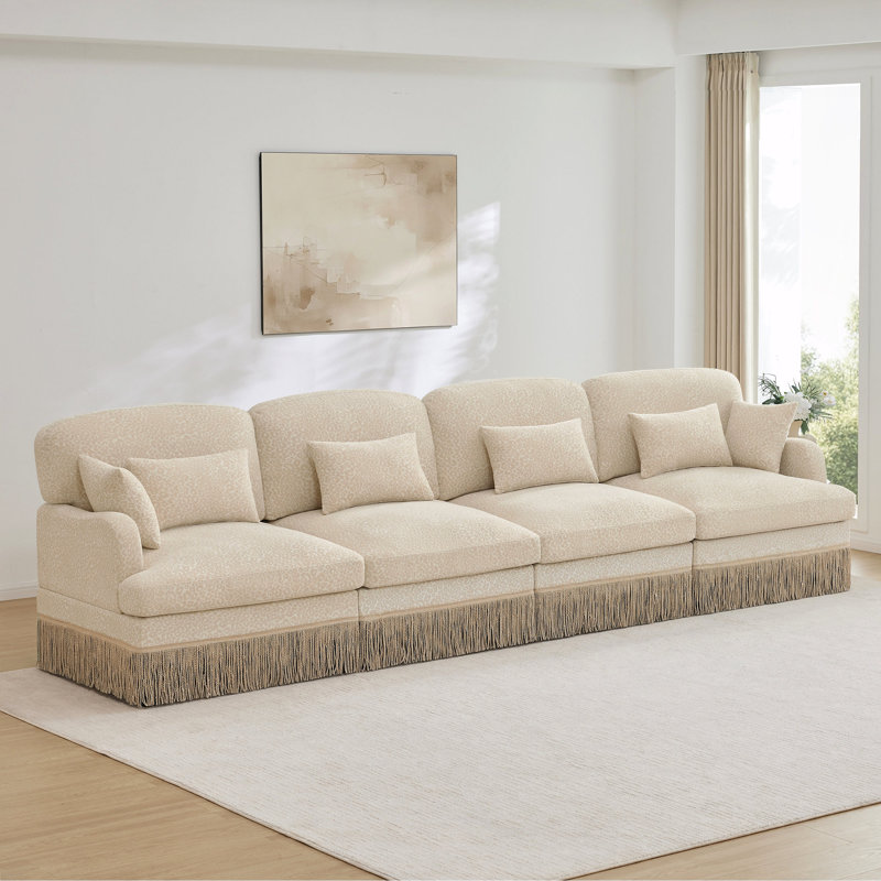 Canapé 131 places confortable en chenille à imprimé léopard de 131 po, bord à pampille délicat, canapé modulaire à la mode moderne, dossier et siège ergonomiques, assemblage facile, siège profond pour le salon, café beige