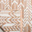 Tapis à chevrons orange / ivoire Paz-20657545