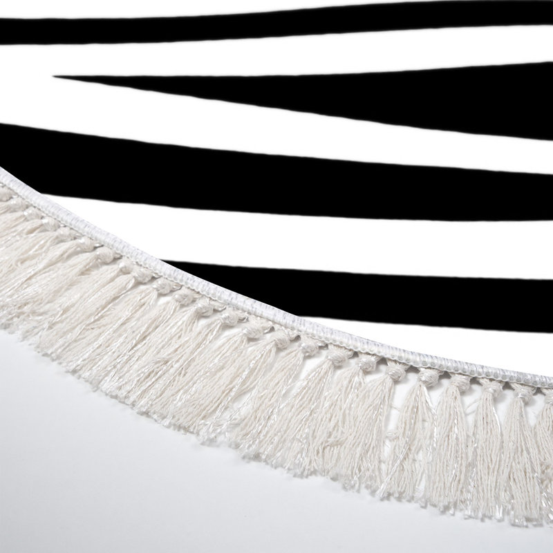 Tapis noir / blanc en polyester tissé à la machine Vello, Ovale 3 pi 11 po x 5 pi 11 po