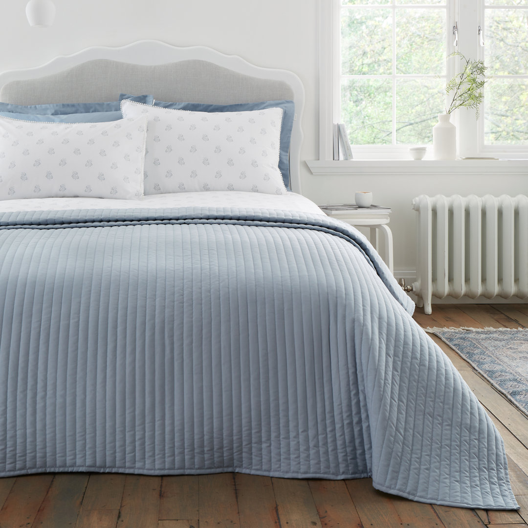 Quilted Lines 220x230cm Bedspread