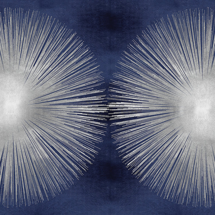 «Silver Sunburst on Blue II», impression sur toile tendue, H 24 po x l 24 po x P 1 po, Papier avec cadre noir, Blanc