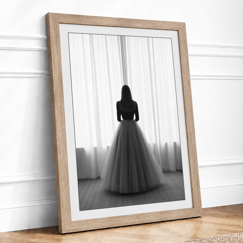 Between Curtains Minimalist - Print, A2 - 59.4 x 42.0 cm, Oak