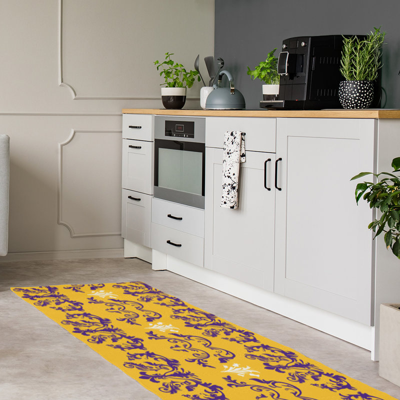 Tapis de couloir jaune