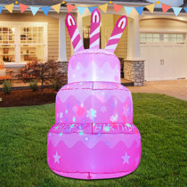 Gâteau D'anniversaire De 9 Ans Avec Bougies Allumées Et Bannière  D'anniversaire De Confettis