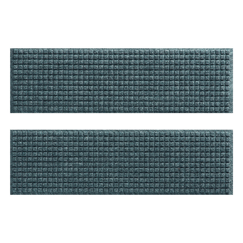 Tapis d'escalier intérieur et extérieur 8,5 po x 30 po WaterHog Squares, Pierre bleue