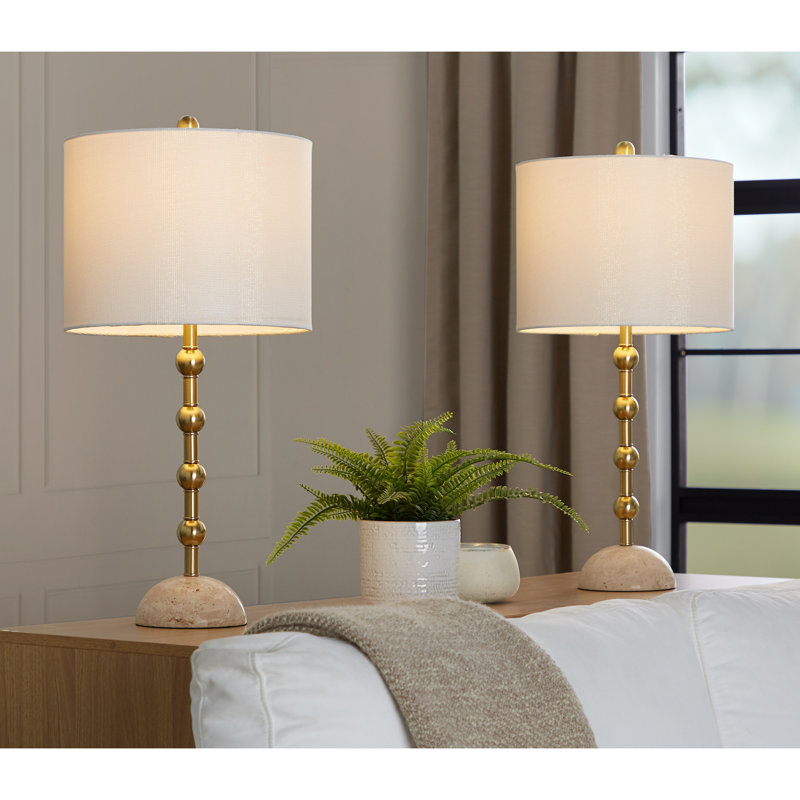 Ensemble de lampes de table élégantes avec base en travertin, métal et abat-jour chatoyant pour une décoration intérieure élégante