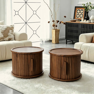 Ensemble de 4 tables basses rondes 4 pièces, tables d'appoint gigognes modernes avec rangement à porte coulissante, table de bout de canapé et de chevet pour le salon et la chambre à coucher, onglet décoratif à colonne romaine cannelée