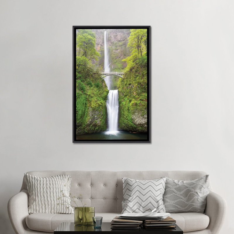 «Multnomah Falls» par Jamie et Judy Wild, Oregon, Columbia River Gorge, Toile avec cadre noir patiné
