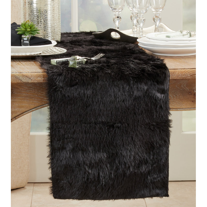 Chemin de table rectangulaire en fausse fourrure Chynia, L 90 po x l 15 po, Noir
