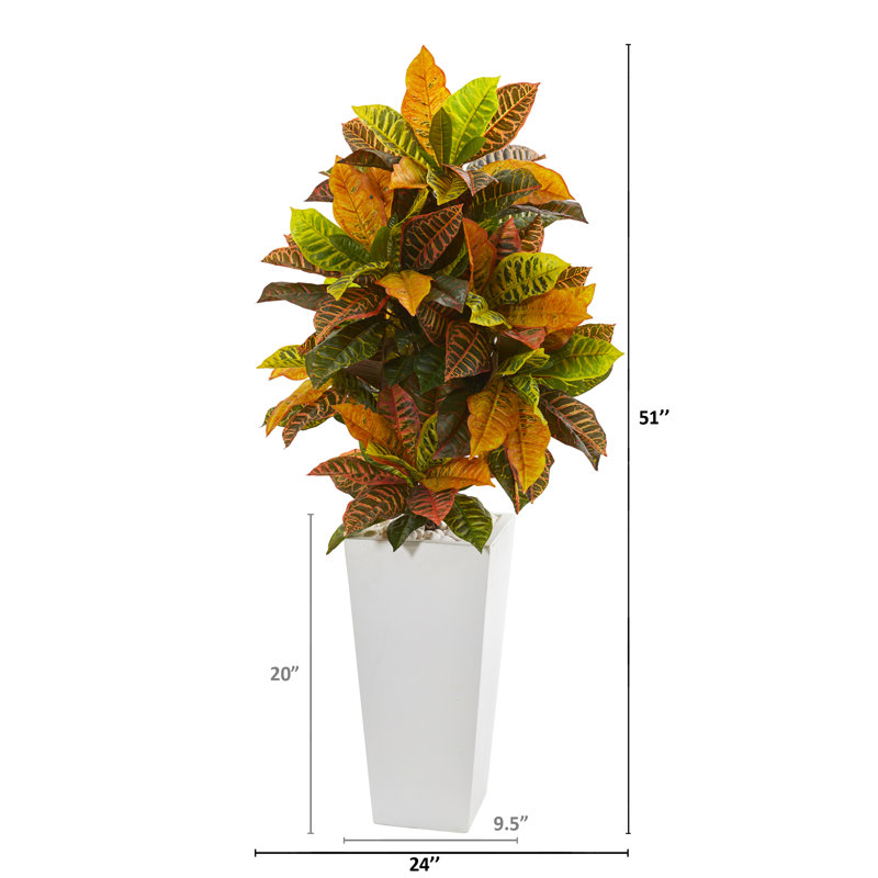 Plante croton artificielle en pot de fleurs