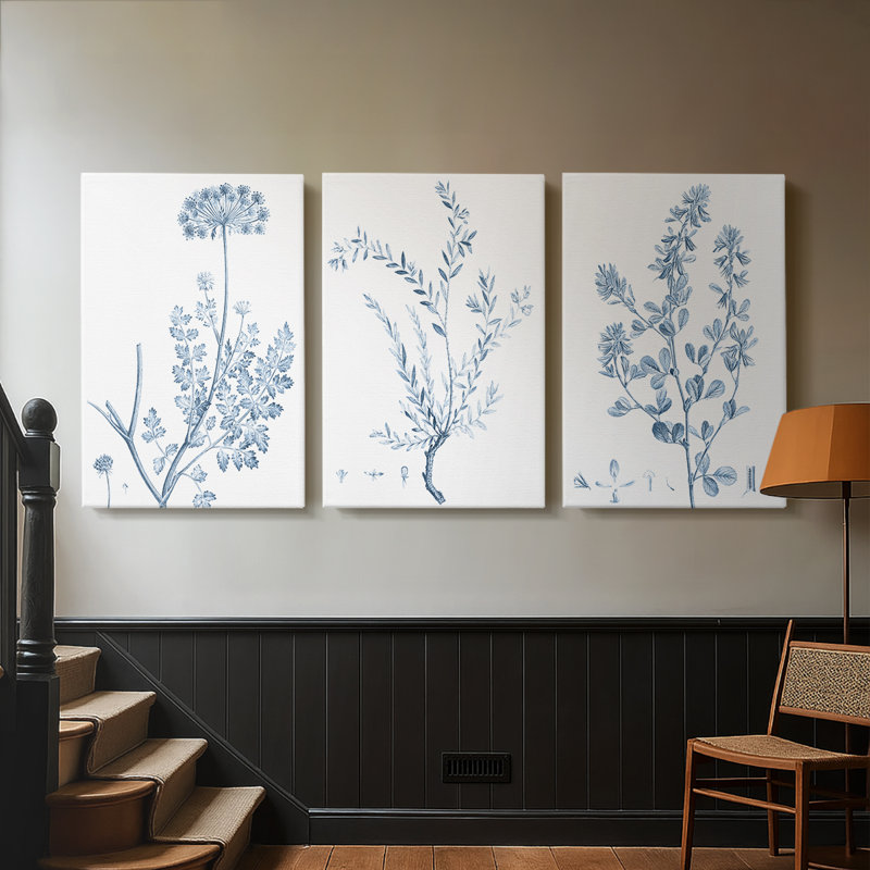 Antique Botanical in Blue V - Toile tendue avec châssis sur mesure - 3 pièces