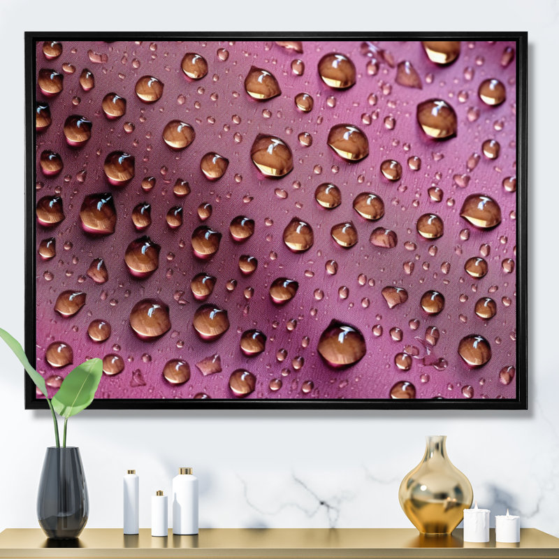 Rose rose avec gouttes de pluie, reproduction sur toile, H 16 po x l 32 po x P 1 po, Cadre flottant noir