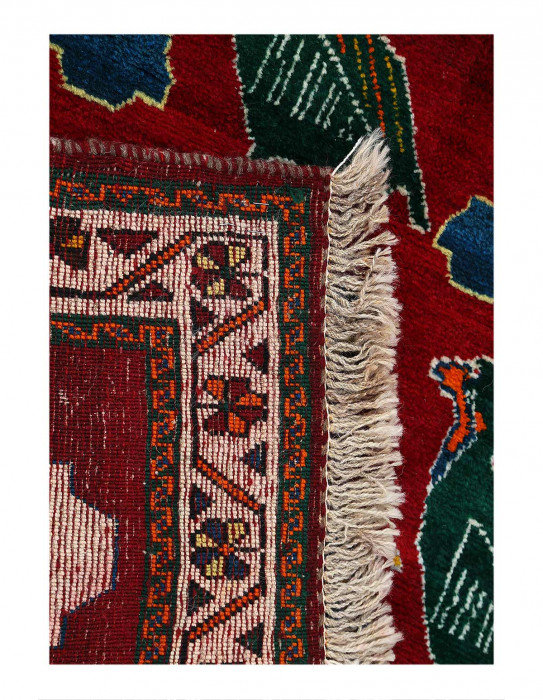 One-of-a-Kind 3'11'' X 6'5'' 1980s in Red/Green