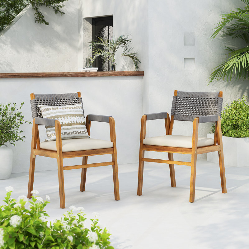 Chaises d'extérieur durables en bois d'acacia avec dossier tissé en corde pour plus de confort et de style, parfaites pour la terrasse ou le jardin