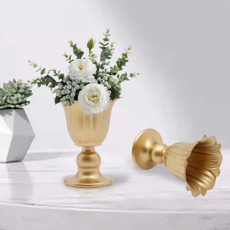 4.9"H Small Metal Wedding Table Vase, Golden