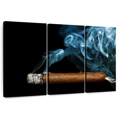 Senne Cigar With Smoke