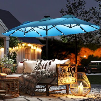 Parasol de patio double face Outsunny, grand parasol de marché extérieur de 9,7 pi avec lumière solaire à DEL, inclinable et manivelle, 3 bouches d'aération et 12 nervures, pour jardin, terrasse, piscine, bleu clair