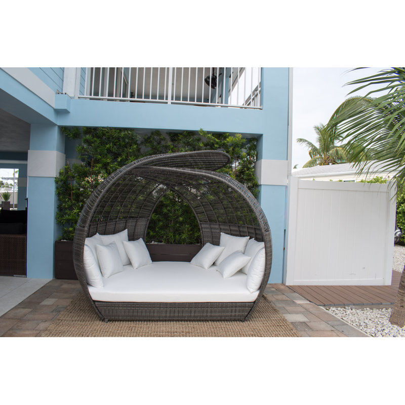 Banyan Outdoor 4 - Seat Patio Daybed, Standard