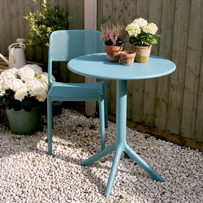 Table bistro d'extérieur en plastique avec base étoile