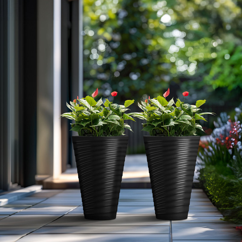 Aftina Pot Planter, 18" H x 11.8" W x 11.8" D, Spiral Black