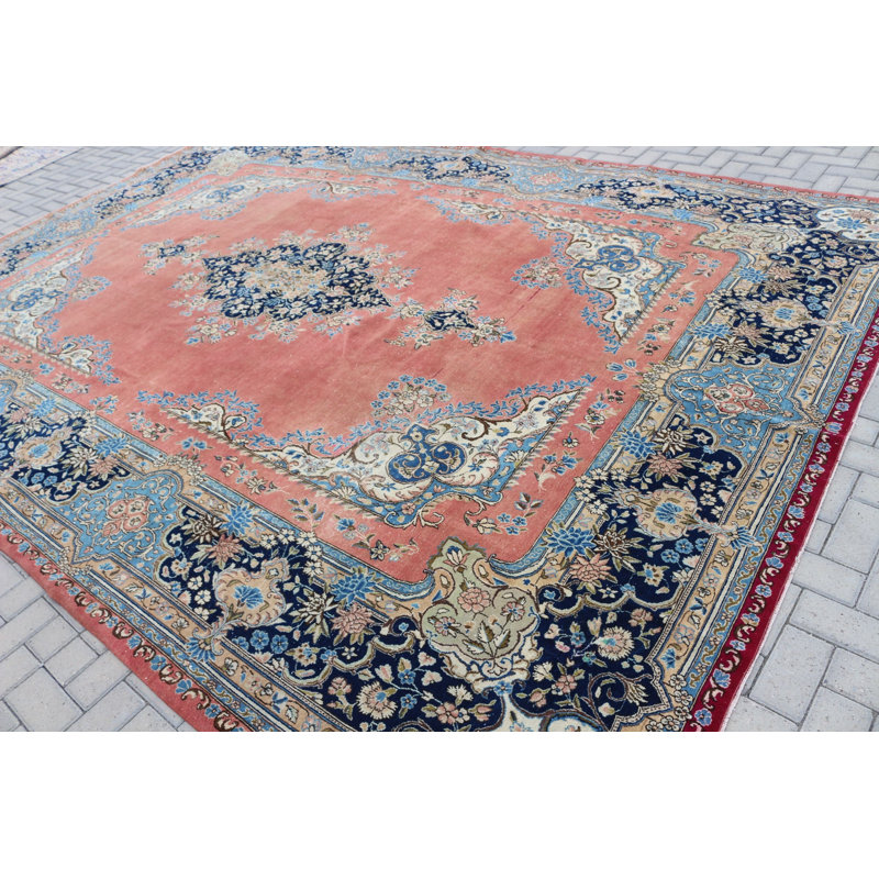 Tapis turc organique Oushak avec des touches de couleur rouge parfaites pour la décoration intérieure et mettant en valeur un design antique anatolien