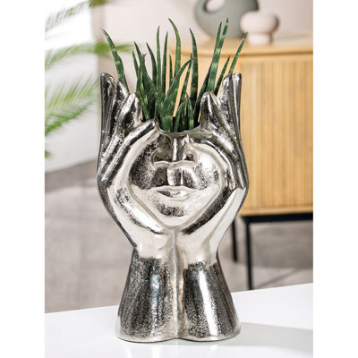 Chamberlyn Table Vase 1