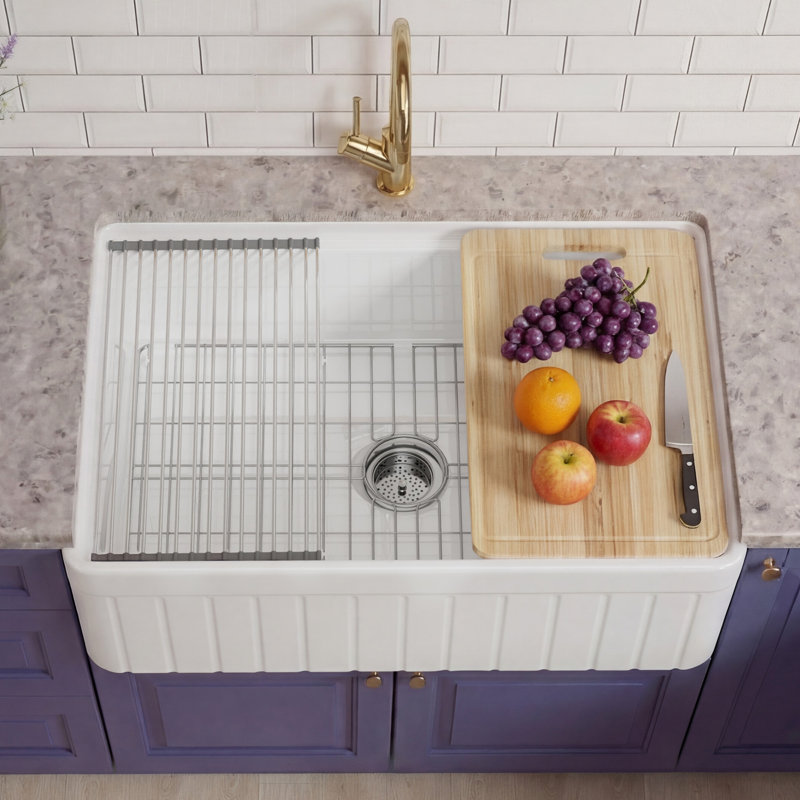 Évier de poste de travail à tablier frontal en argile réfractaire 30 po x l 20 po pour cuisine, évier de ferme blanc cannelé à simple cuve, 4 accessoires personnalisés inclus
