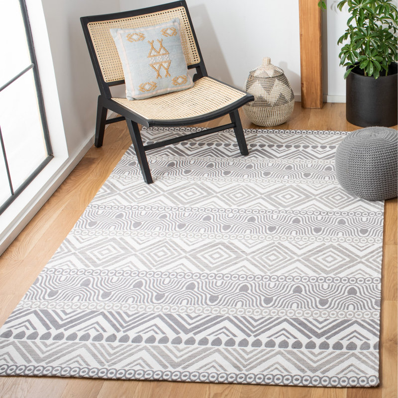 Avalyn Hand Woven Performance Southwestern Rug, Rectangle 5' x 8'