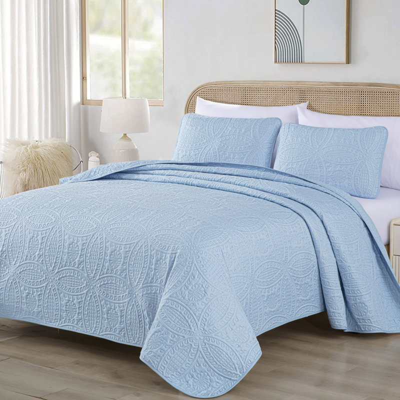 Austin Microfiber Reversible 3-Piece Coverlet / Bedspread Set, King Coverlet / Bedspread + 2 King Shams, Chambray Blue