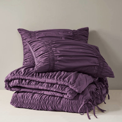 97f-f800-16a64 Bedding