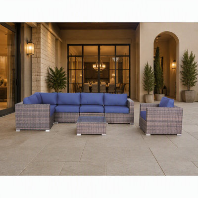Canapé d'angle de patio en rotin de luxe 7 pièces, assemblé, avec coussins ultra-doux, parfait pour recevoir et se détendre en plein air.