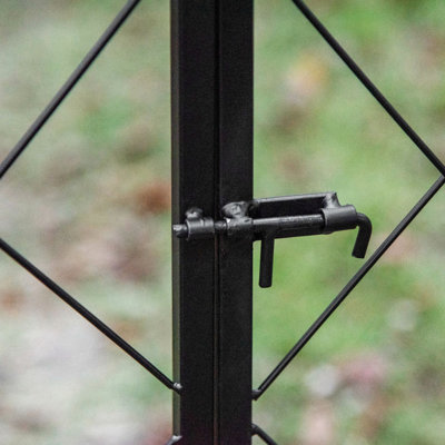 Arche de jardin 85 po avec barrière en métal - treillis pour vignes grimpantes, garniture de mariage, noir idéal