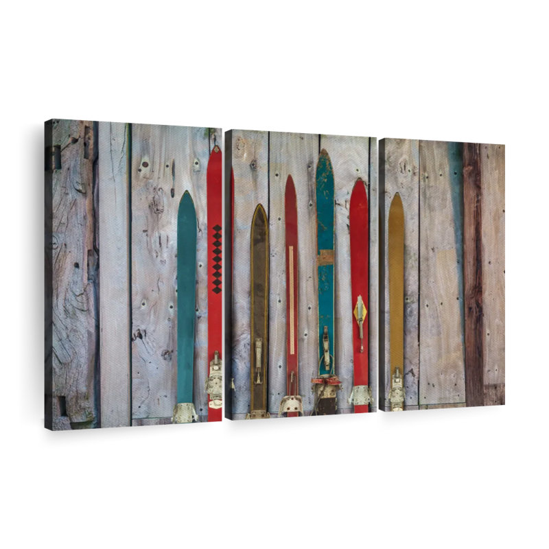 «Colorful Rustic Skis», reproduction d'art sur toile, H 24 po x l 38 po x P 1,25 po