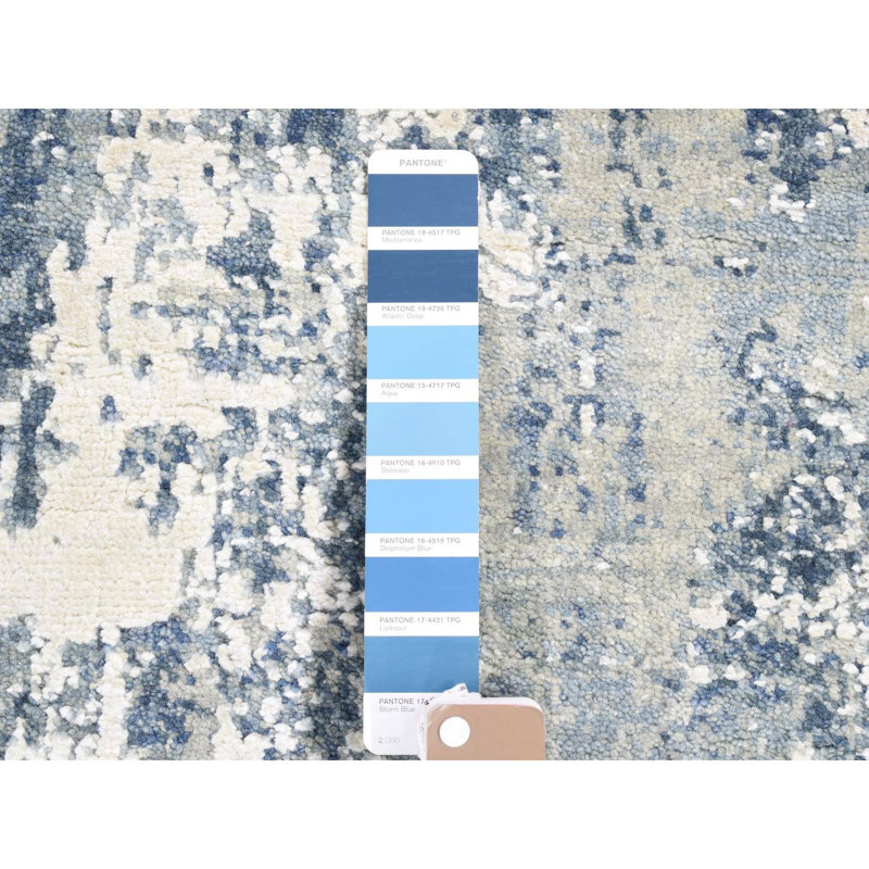 Tapis de couloir bleu en laine et en soie noué à la main 2 pi 6 po x 10 pi 1 po 0C0343AEFCB94FBAB4FE5726FD7230ED
