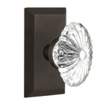 Studio Plate with Oval Fluted Crystal Door Knob