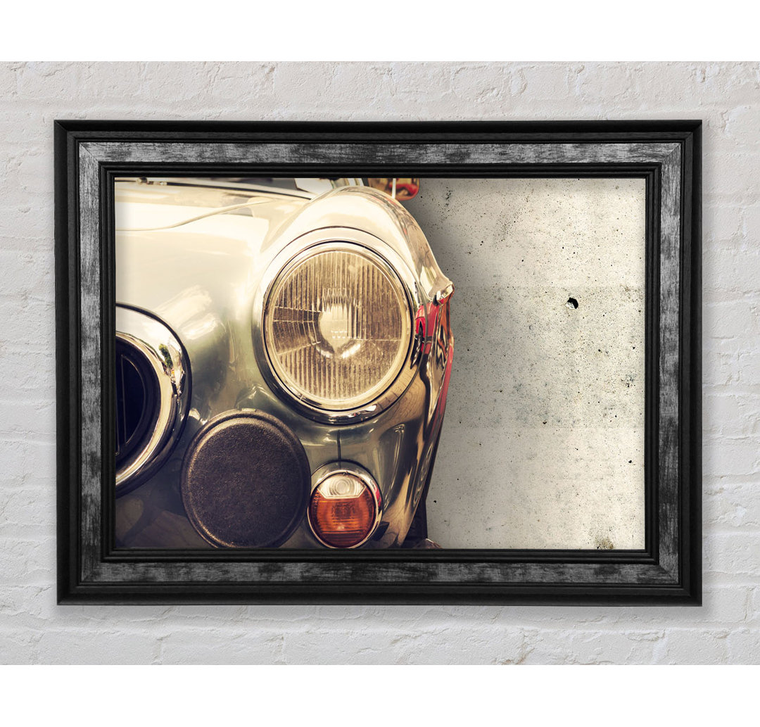 Close Up Classic Headlight - Einzelner Bilderrahmen Kunstdrucke