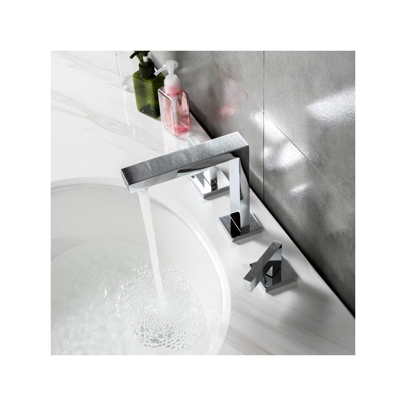 Trova 2-handle Bathroom Faucet with Drain Assembly, Chrome